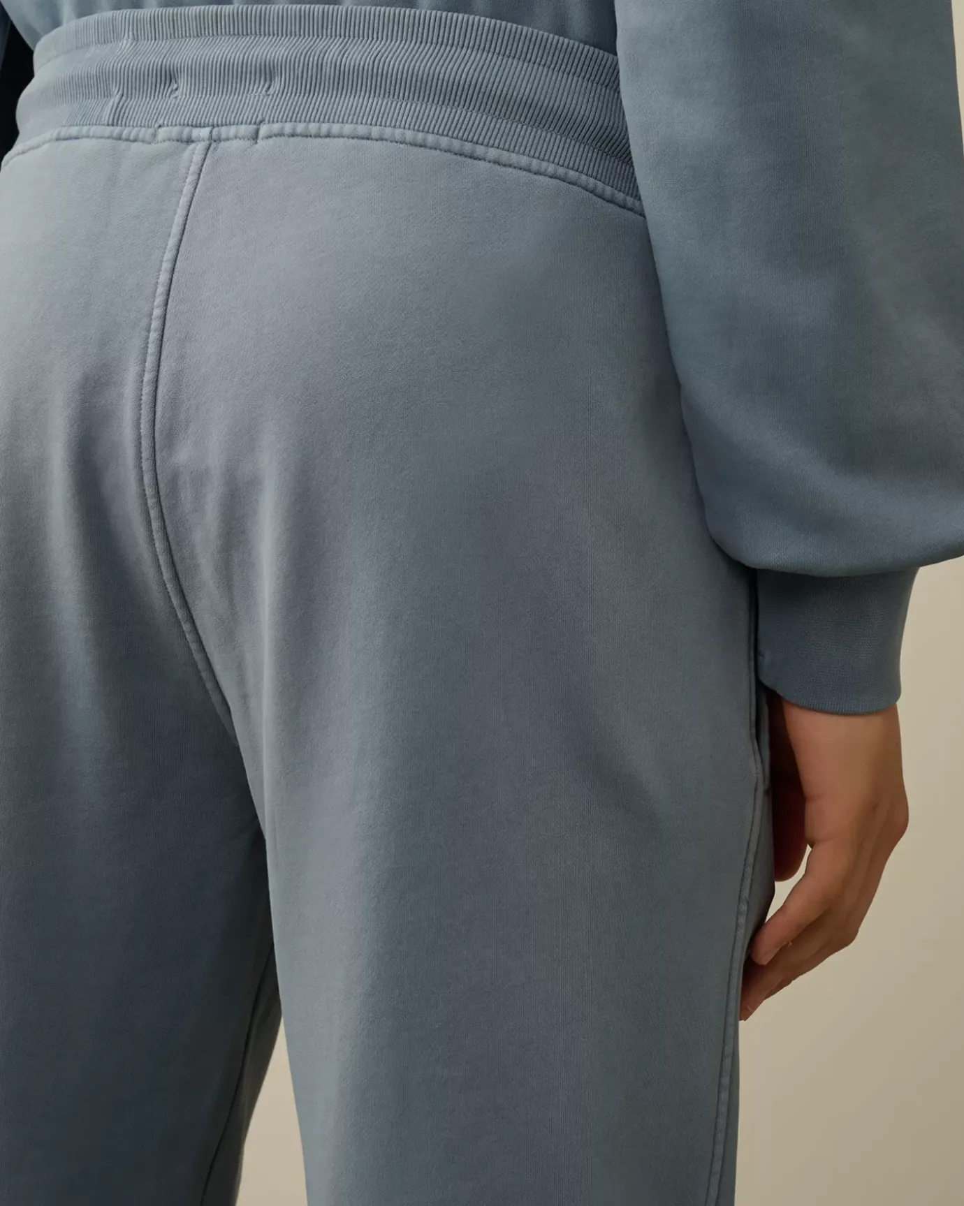 Tracksuits & Shorts<C.P. Company Brushed and Emerized Diagonal Fleece Cargo Sweatpants Flint Stone – Blue