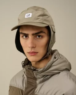 Hats<C.P. Company Chrome-R Earflap Hat Walnut – Beige