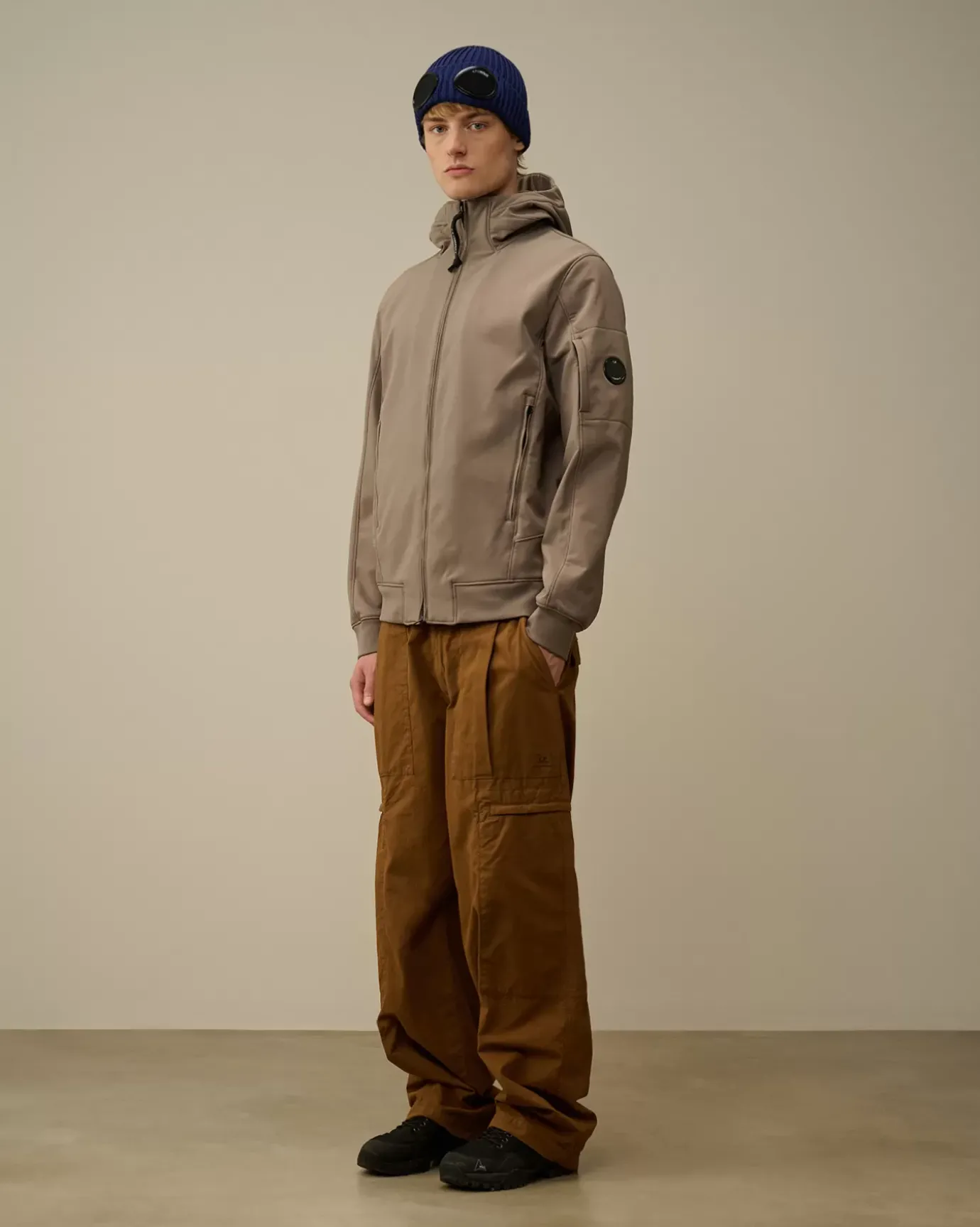 Jacket & Coats<C.P. Company C.P. Shell-R Hooded Jacket Walnut – Beige