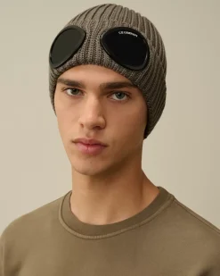 Hats<C.P. Company Extra Fine Merino Wool Goggle Beanie Walnut – Beige