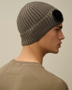 Hats<C.P. Company Extra Fine Merino Wool Goggle Beanie Walnut – Beige