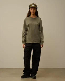 T-shirts & Polo<C.P. Company Mercerized 70/2 Jersey Gasato Longsleeved Logo Patch T-Shirt Grape Leaf – Green