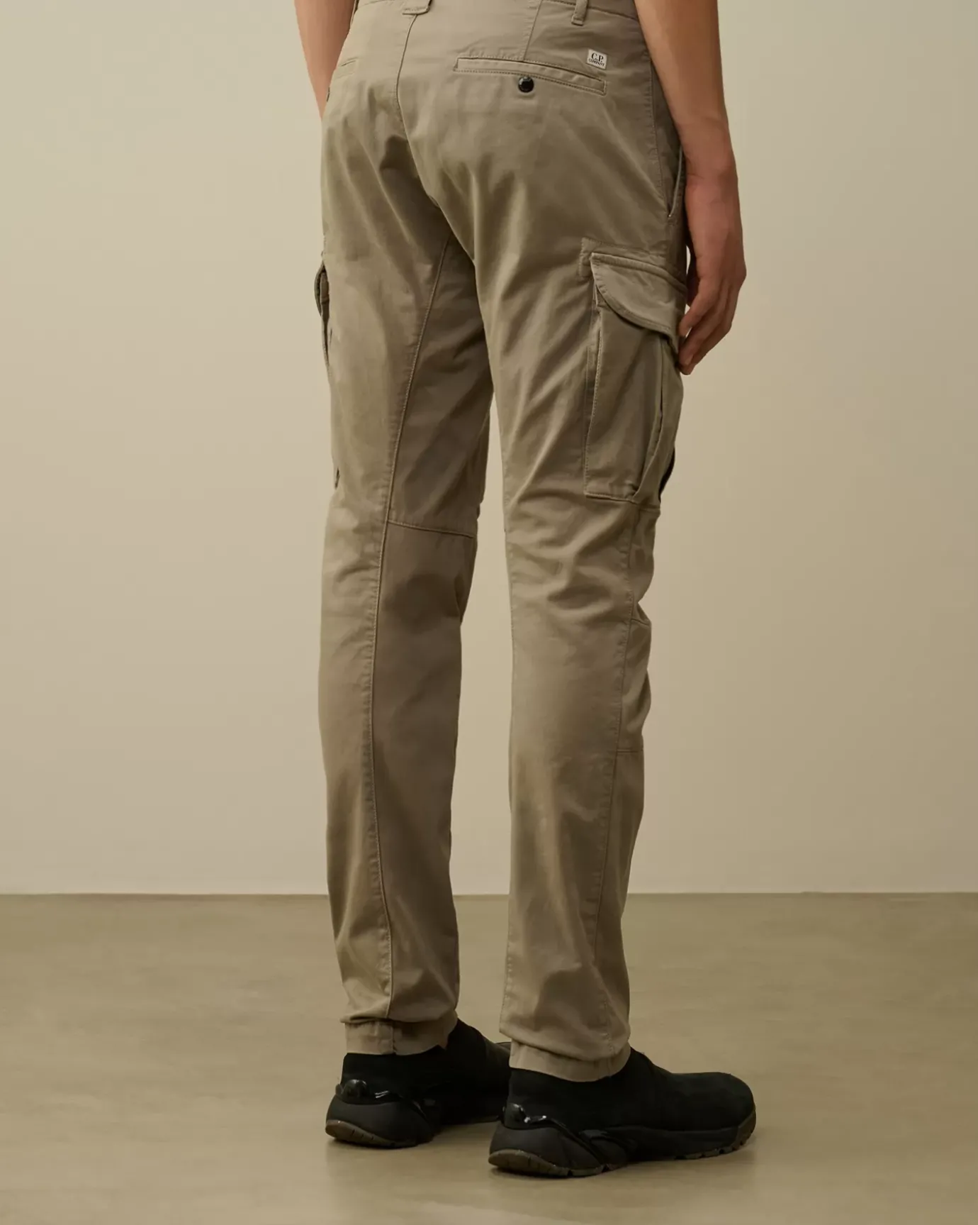 Trousers<C.P. Company Stretch Sateen Ergonomic Lens Double Cargo Pants Vintage Khaki – Beige
