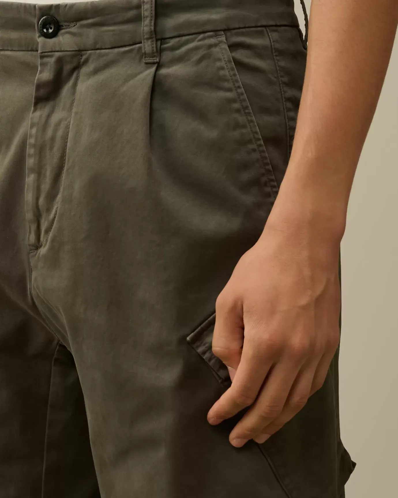 Trousers<C.P. Company Stretch Sateen Loose Chino Pants Grape Leaf – Green