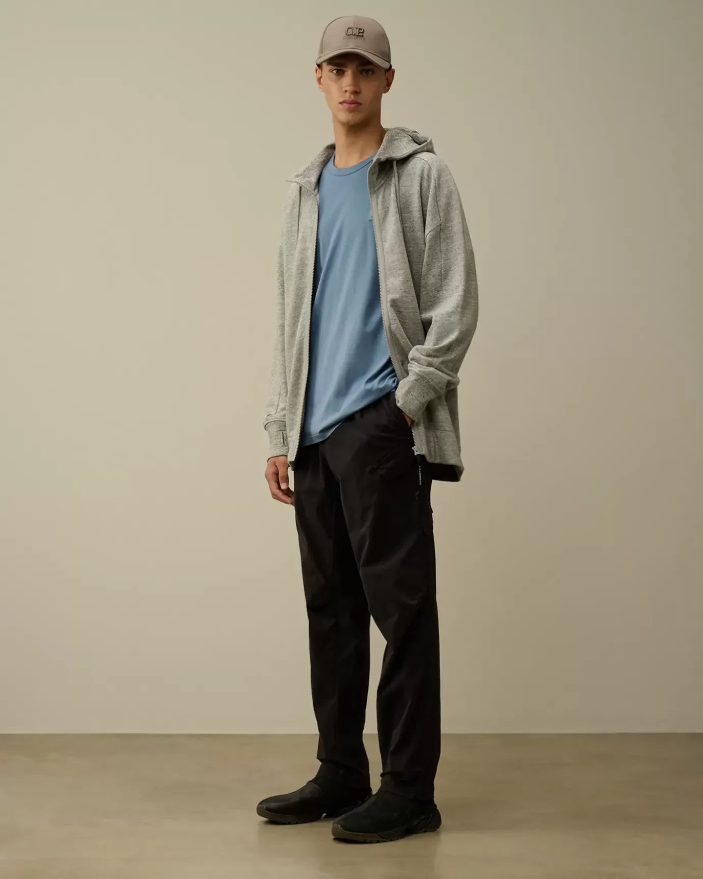 Trousers<C.P. Company Stretch Sateen Loose Chino Pants Black Sand